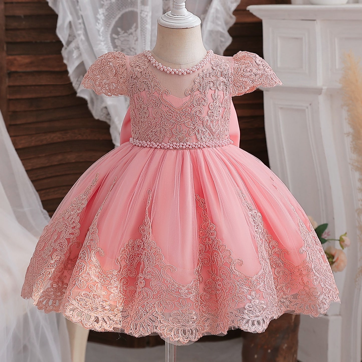 Pink Lace Dress - This Big World